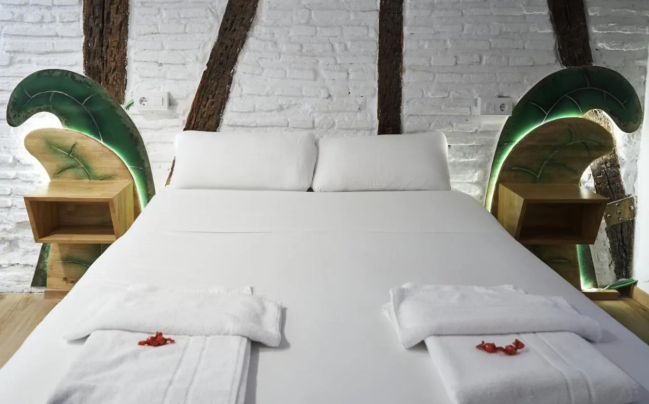 Pension Aliciazzz Bed And Breakfast Bilbao Vendégház