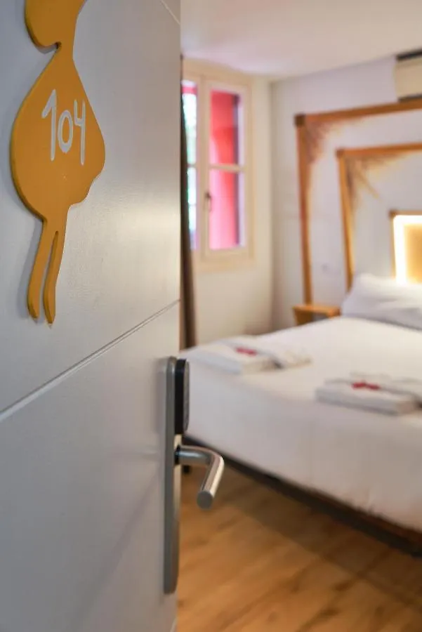 Pension Aliciazzz Bed And Breakfast Bilbao 2*,