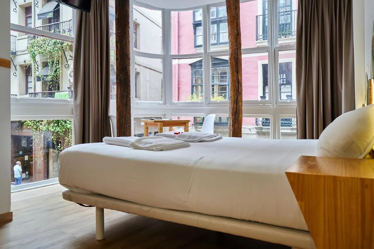 Guest house Pension Aliciazzz Bed And Breakfast Bilbao