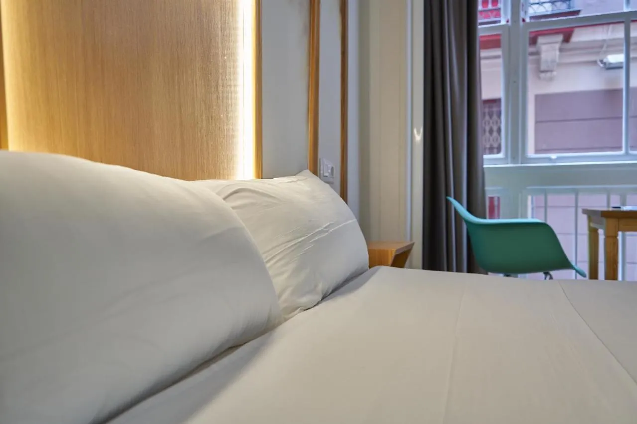 Pension Aliciazzz Bed And Breakfast Bilbao Spain