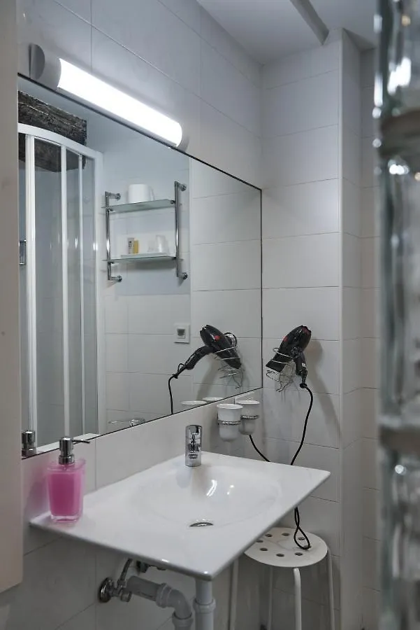 Pension Aliciazzz Bed And Breakfast Bilbao