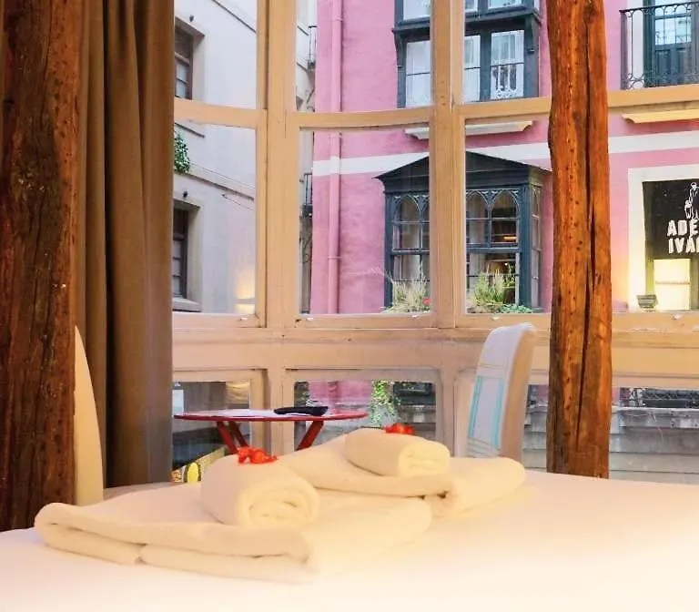 Pension Aliciazzz Bed And Breakfast Bilbao 2*,  Spain