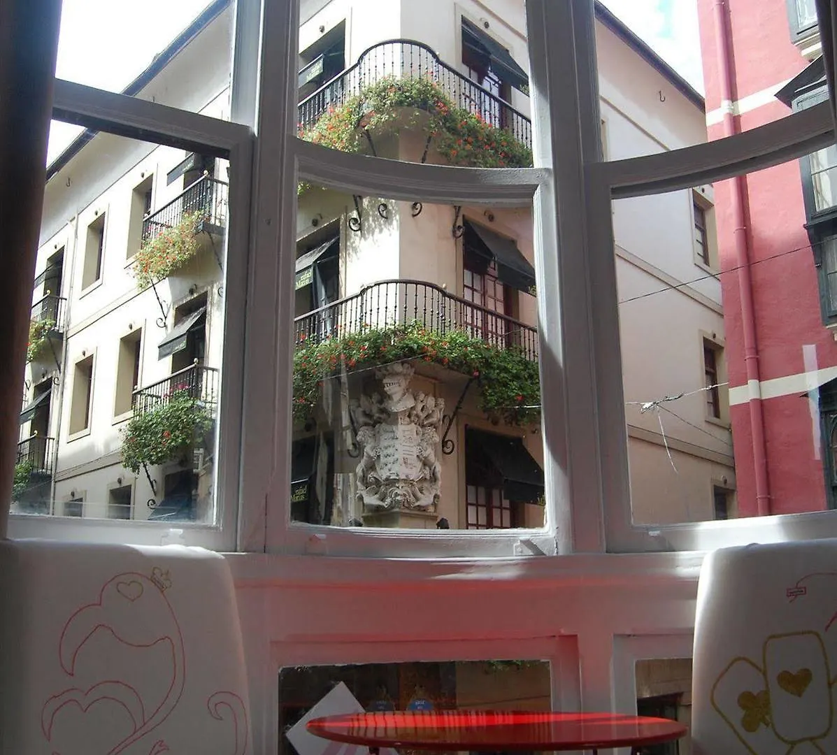 Pension Aliciazzz Bed And Breakfast Bilbao Spanien