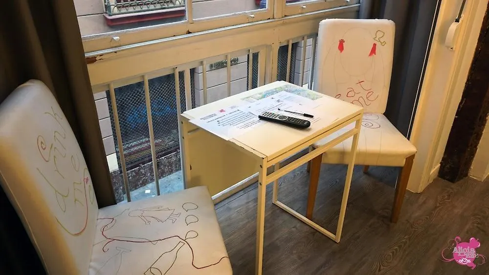 ** Guest house Pension Aliciazzz Bed And Breakfast Bilbao Spain